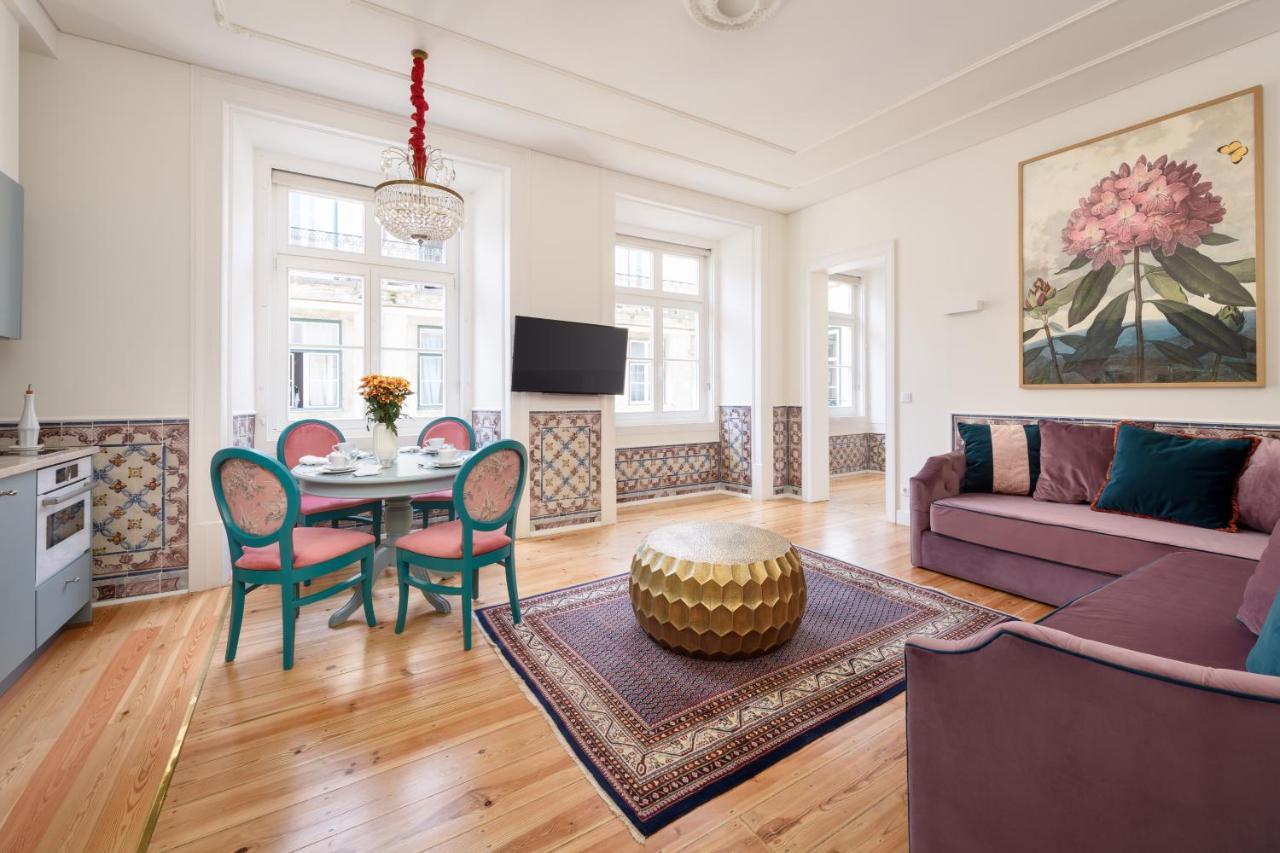 Classic One-Bedroom Apartment,1252466557:JPEG